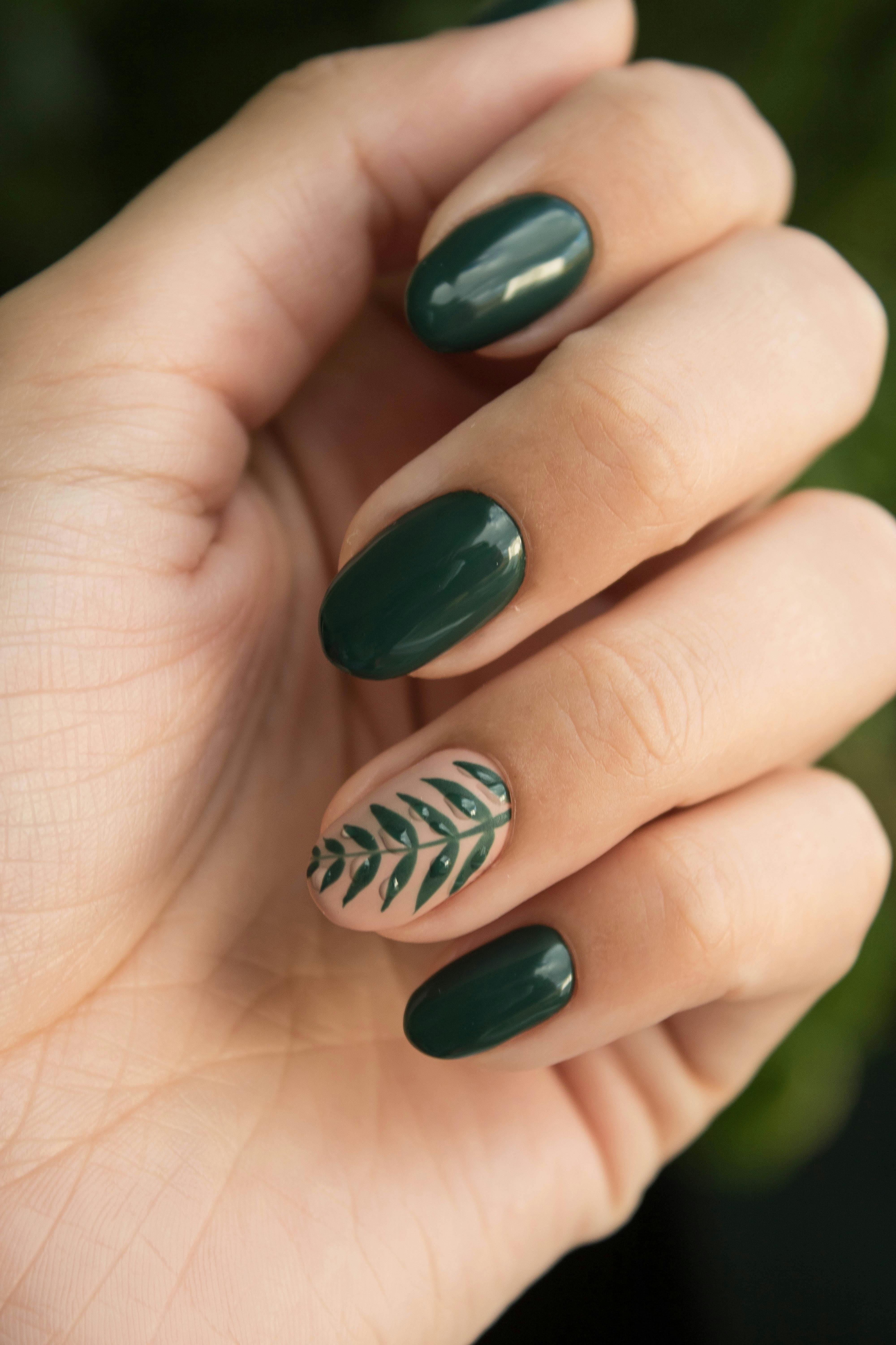 Manicure/Pedicure